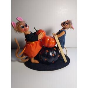 Annalee Dressed Mouse Figurines Halloween Pumpkin Stack Fabric 6 x 5 Inch Decor